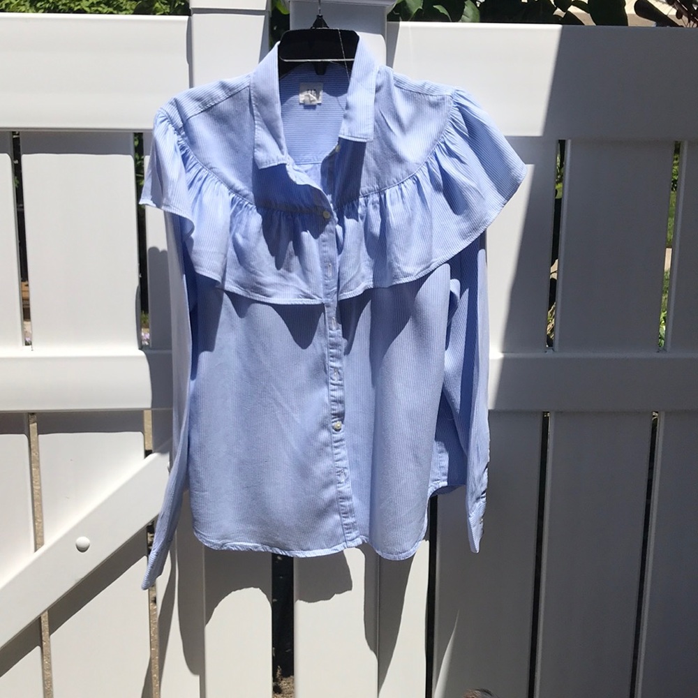 Flirty and feminine ruffled blouse